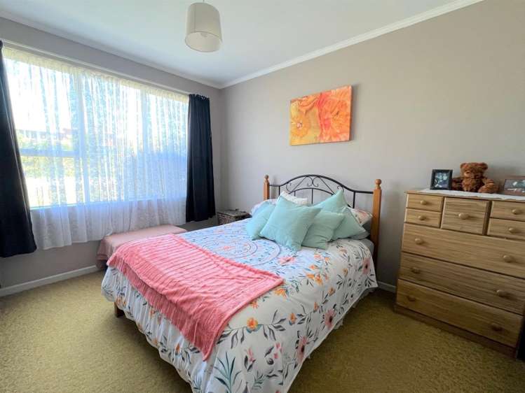 402 Main South Road Paroa_13