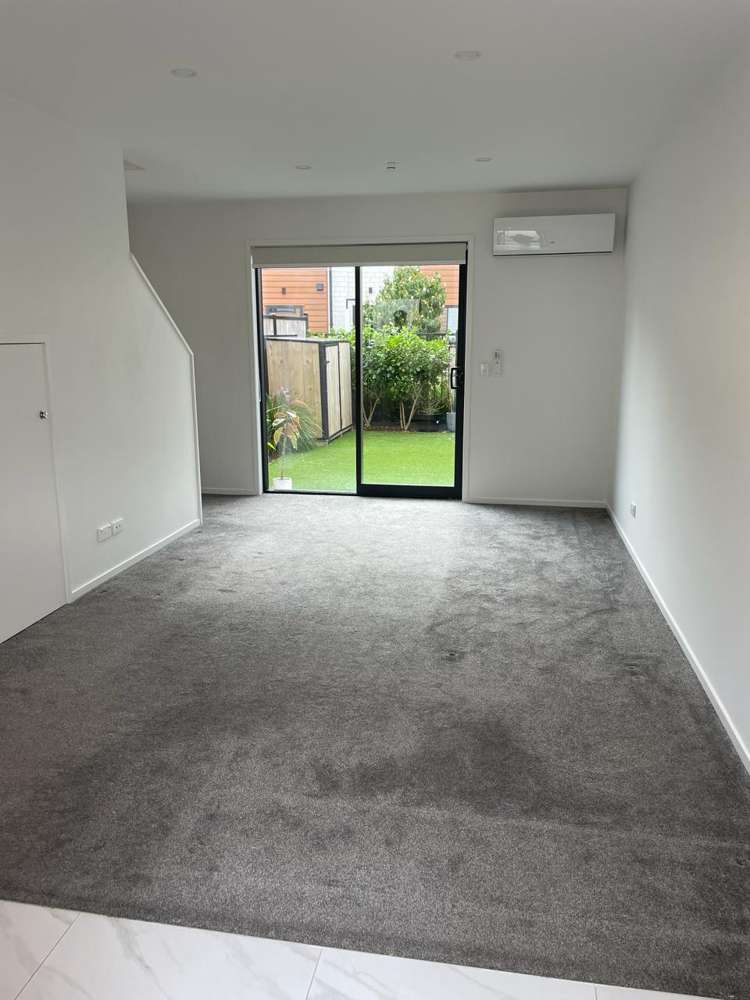 2/170 Don Buck Rd Massey_2