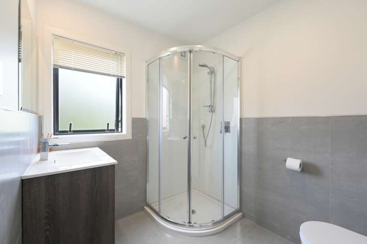 12 Korama Lane New Lynn_13