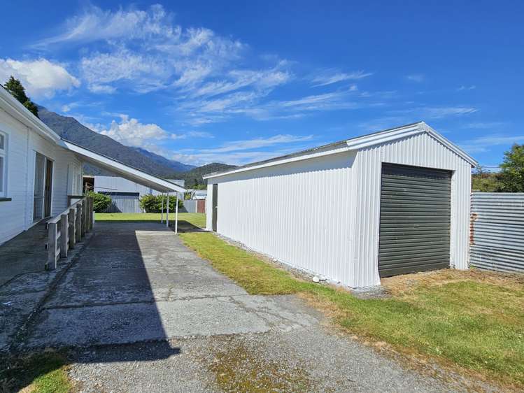 15 Main Road Whataroa_1