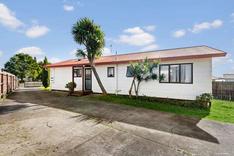 65 Charntay Avenue Clover Park_2