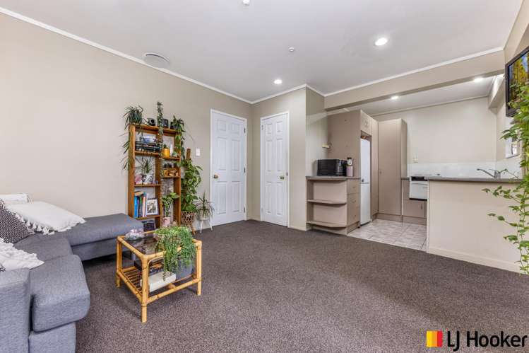 2/187 Carnoustie Drive Wattle Downs_15