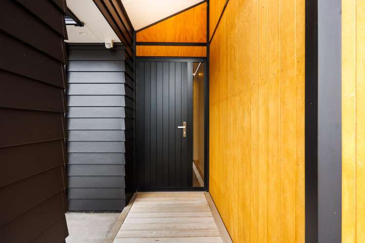 196 Pacific Drive Fitzherbert_20