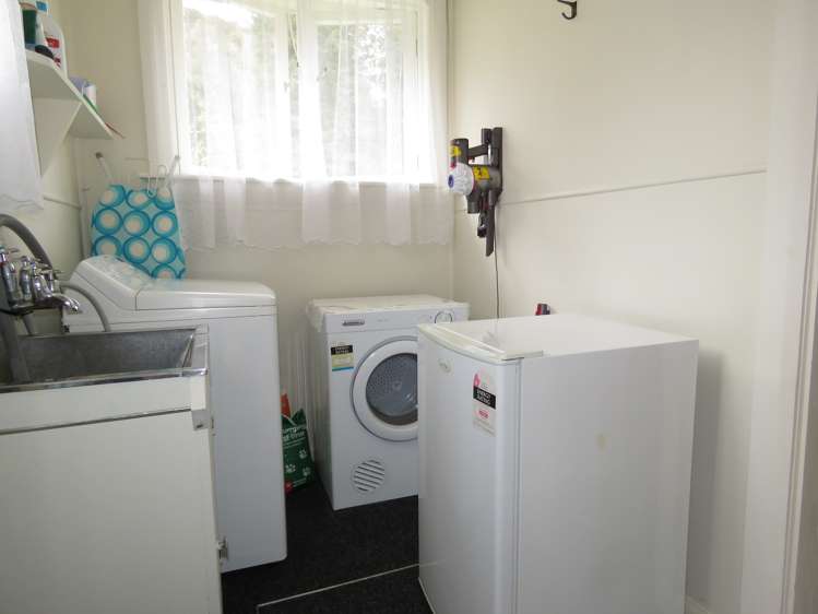 4 Broadway Reefton_9