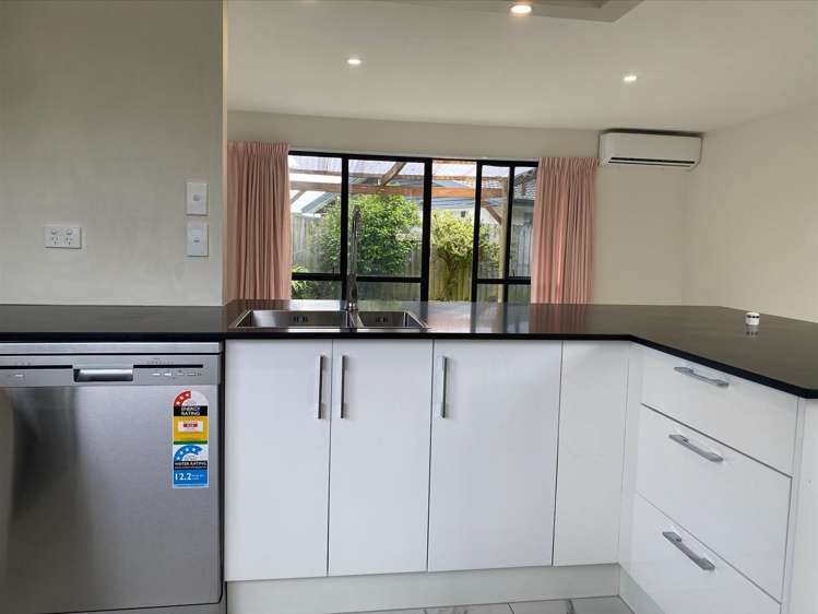 2/4 Betwin Avenue Sockburn_6