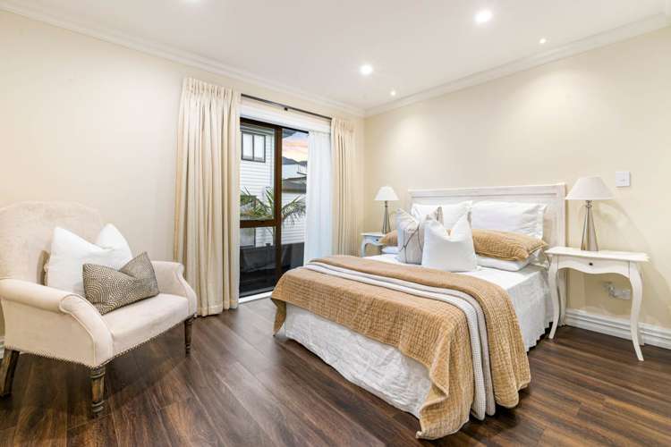 49 Matahae Drive Flat Bush_23