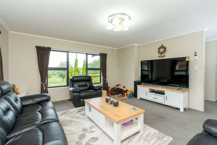 54 Farnborough Drive Nawton_10