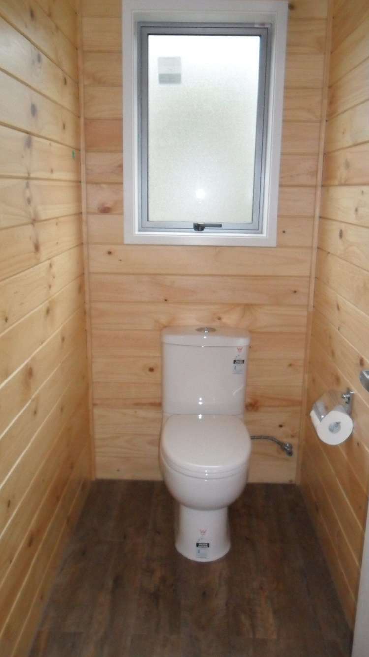 27b Stott Avenue Birkdale_13