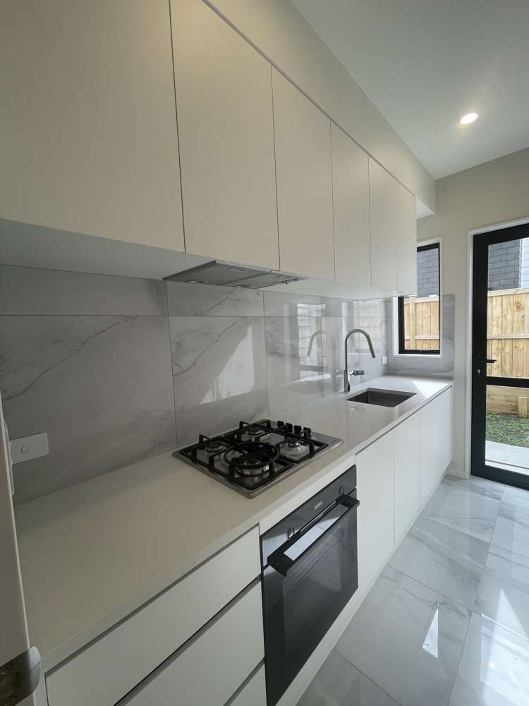 2 Koromeke Street Flat Bush_5