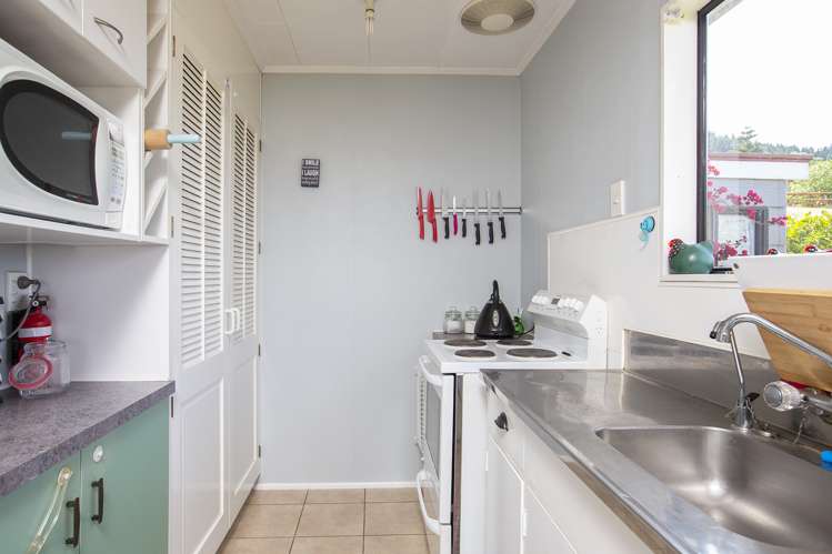 6 Sandy Bay Drive Mataikona_5