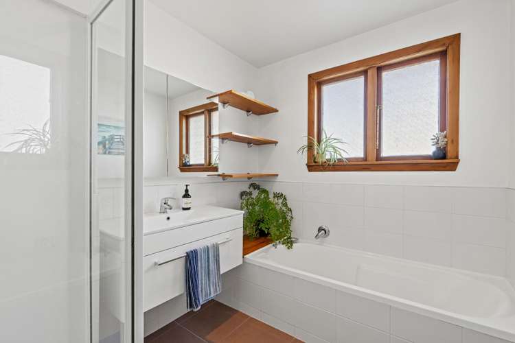 1/12 Bentley Street Russley_10