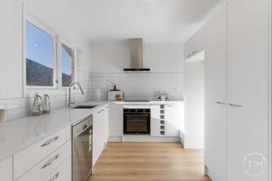 11A Rowandale Avenue_3