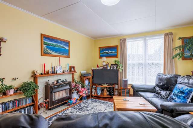 43 Exeter Crescent Takaro_4