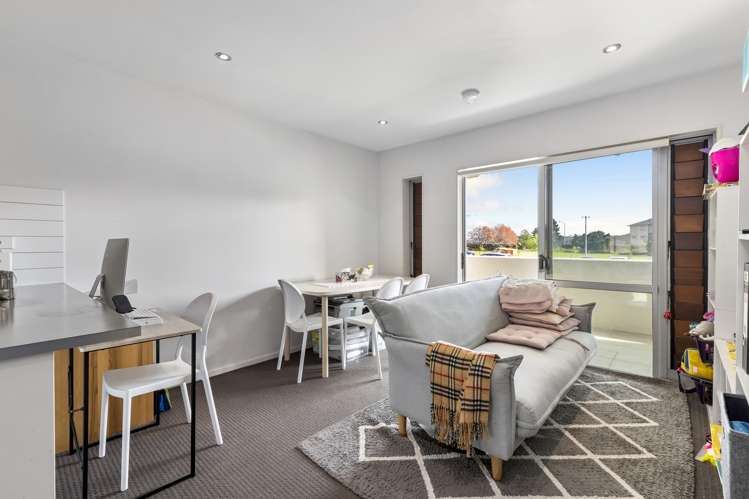 D2/71 Spencer Road Oteha_5