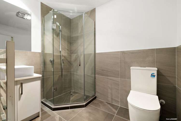 109 Bordeaux Parade Te Atatu South_20