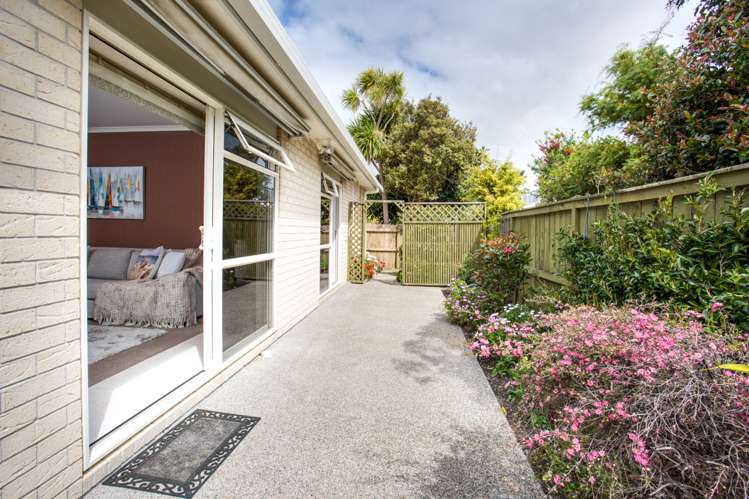 32a Forest Glen Orewa_11