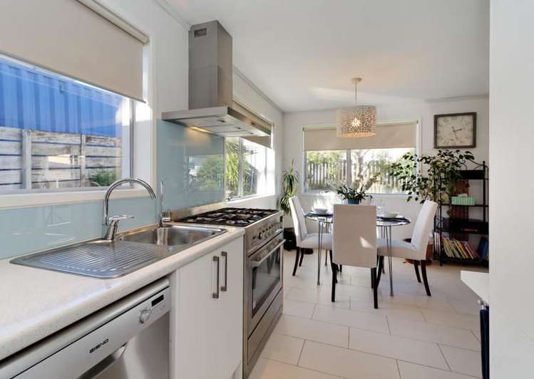 3/2a Bowers Road Glen Eden_3