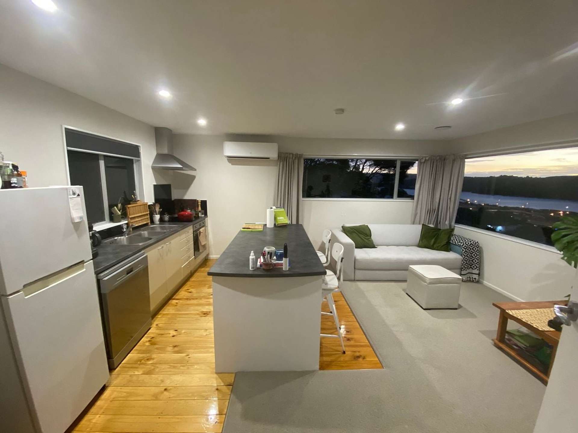 26A Kiriwai Road Paremata_0