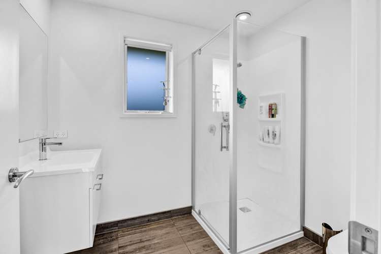 4 Pukatea Street Hawera_11