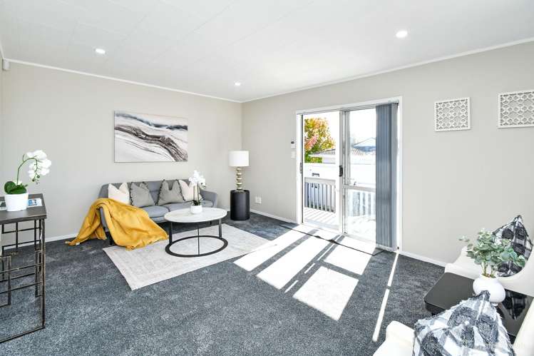1/11 Bundena Place Clendon Park_6