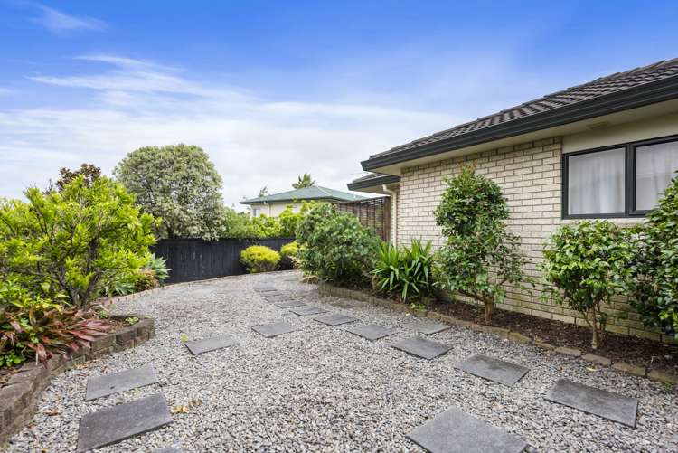 320 Hill Road The Gardens_18