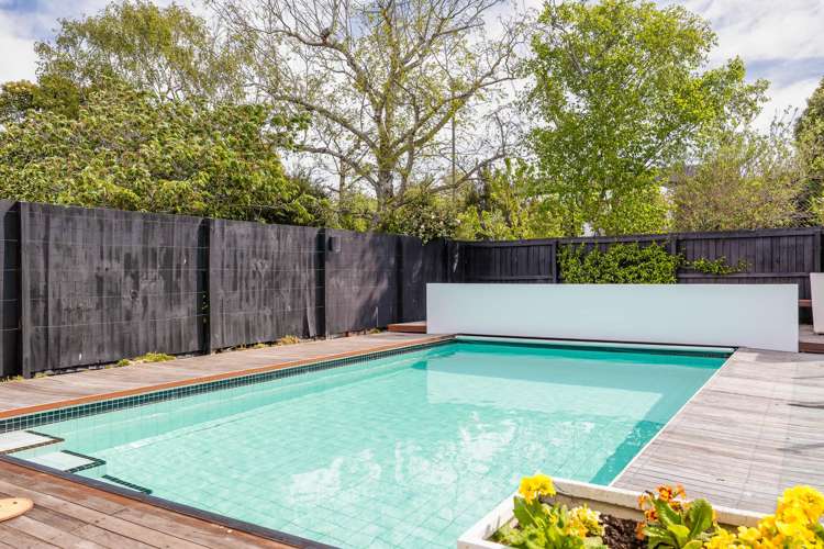 9 Poynder Avenue Merivale_27