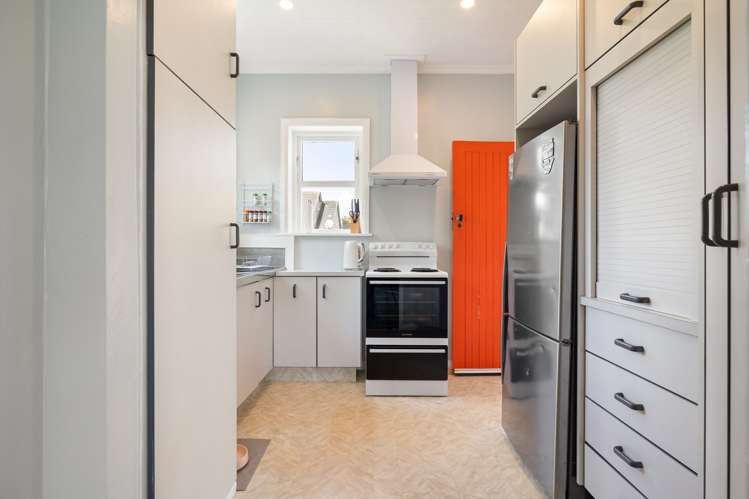 19 Savage Crescent West End_1