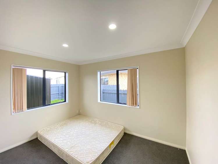 17A Capistrano Mews Goodwood Heights_5