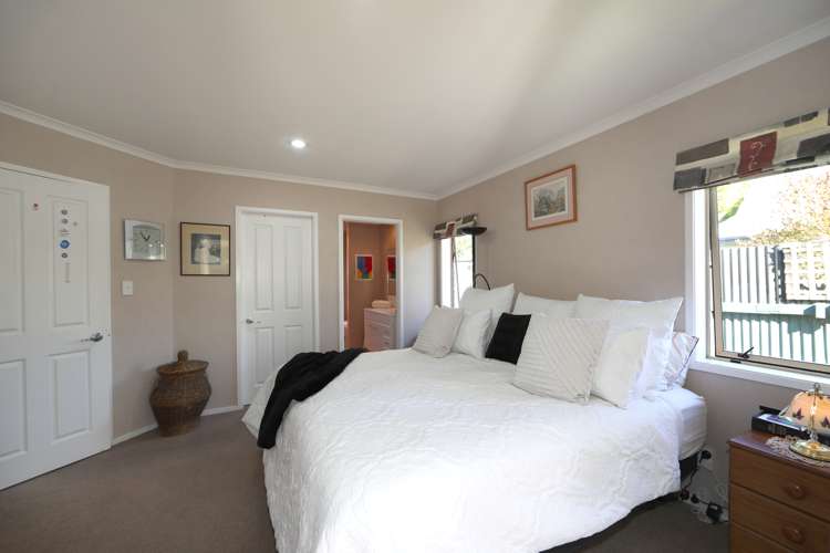 911a Churchill Street Akina_4