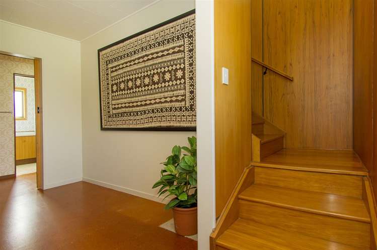 119 Oratia Place Onemana_30