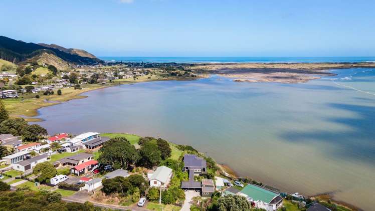 40 Tuakau Bridge-Port Waikato Road Port Waikato_22