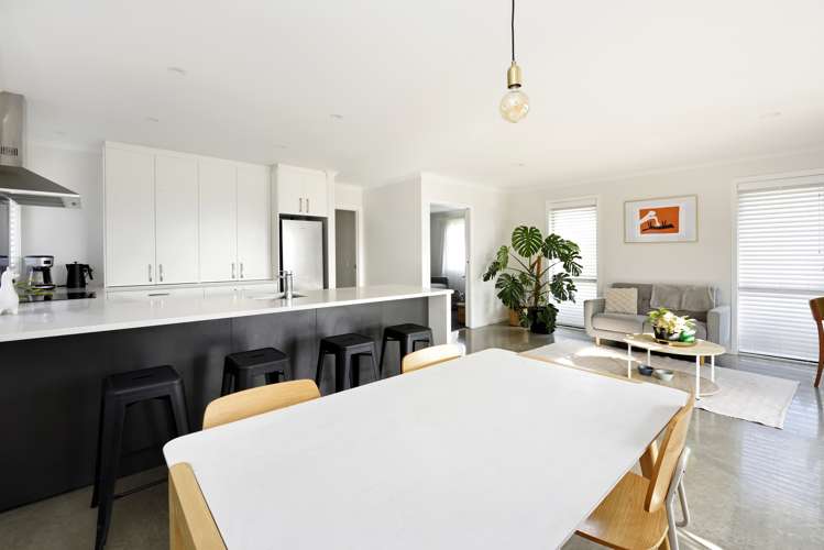 76 Malone Crescent Richmond_8