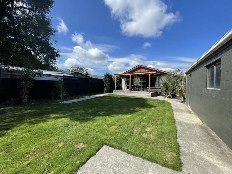 83 Lowry Avenue Redwood_10