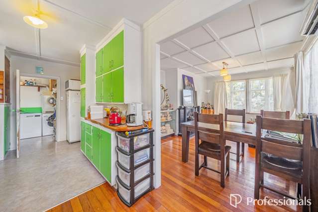 62 Waddington Drive Naenae_3