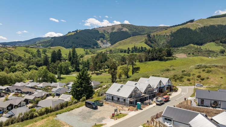 4 Hill Tops Way Stoke_13