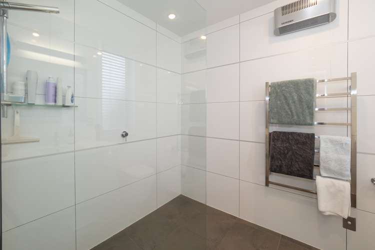 87 Racecourse Road Allenton_19