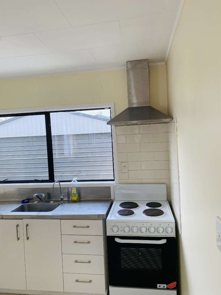 82 Sykes Road Manurewa_5