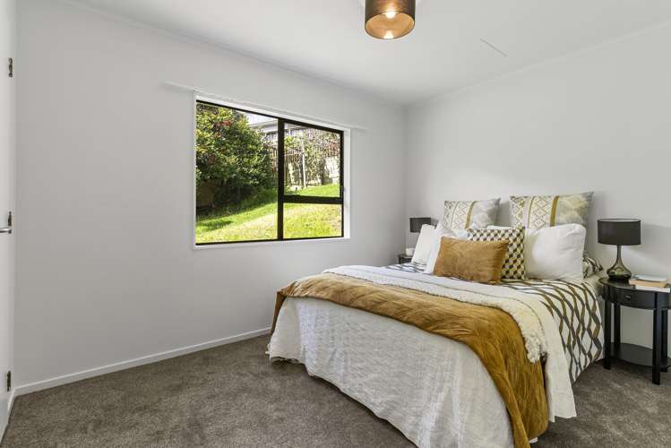 2/15 Squirrel Lane Browns Bay_7