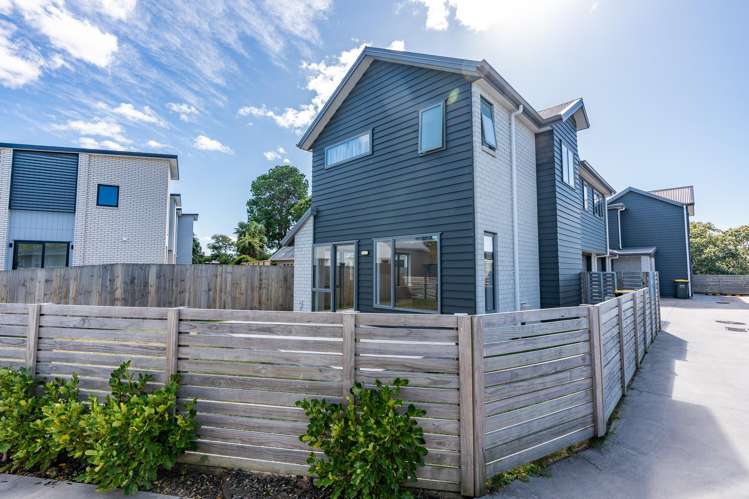 1/18 Pickering Crescent Chedworth_15