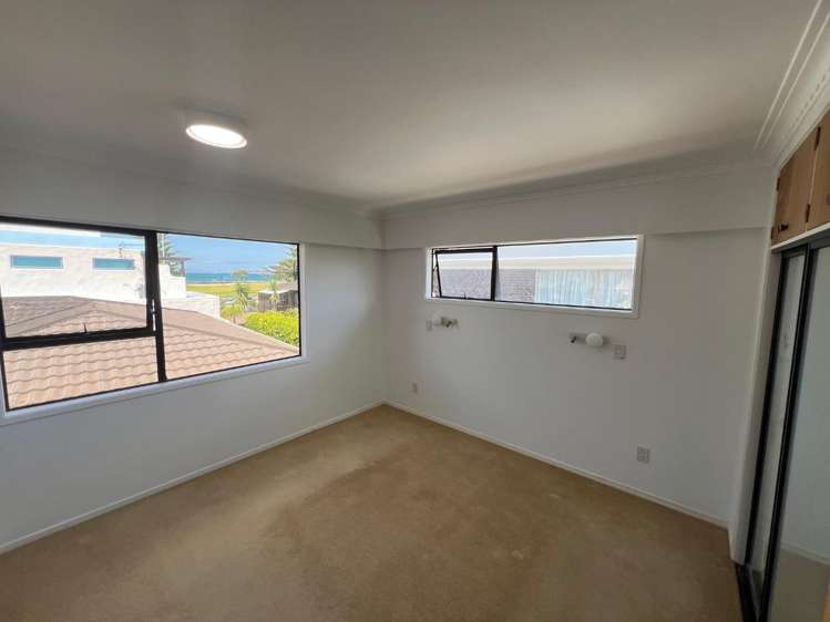 2 Empire Road Orewa_17