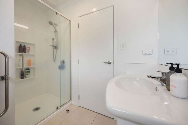 2/3 Manning Street Hamilton Central_9