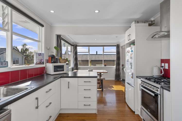 17 Hilltop Road Parkvale_11