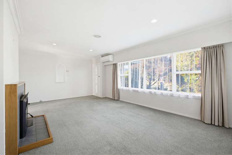 15 Keats Crescent Stoke_7