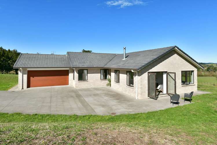 323 Kahikatea Flat Road Waitoki_54