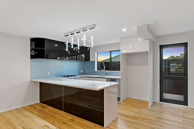 1,2,8/273 Mt Albert Road Sandringham_8