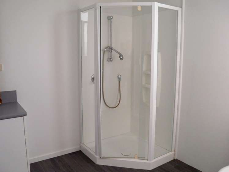 2/8 Homersham Place Burnside_8