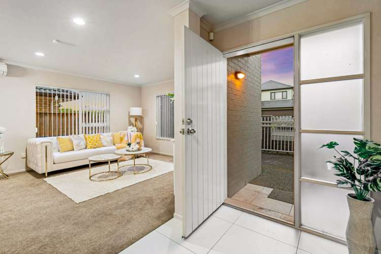 58 Salford  Crescent Flat Bush_1
