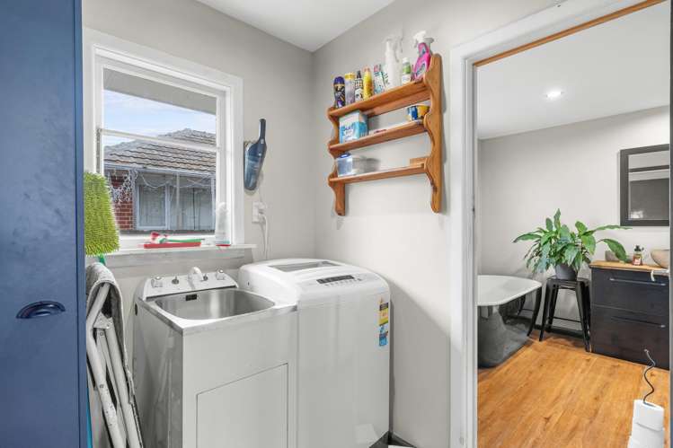 221 Breezes Road Aranui_15