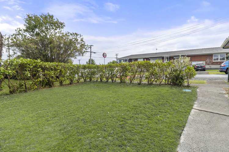 2/32 Old Lake Road Narrow Neck_17