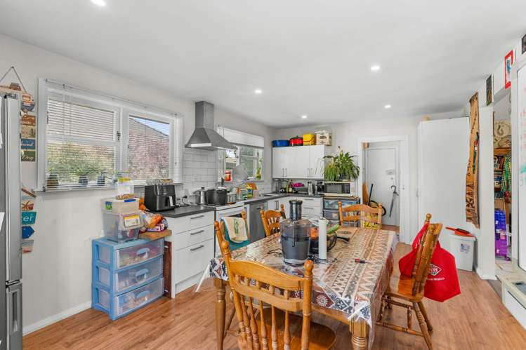 327 Clyde Road_4